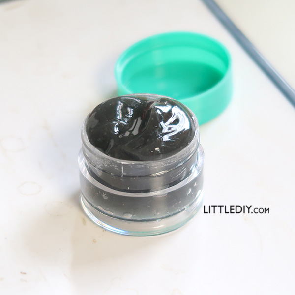 OVERNIGHT CHARCOAL SKIN GEL