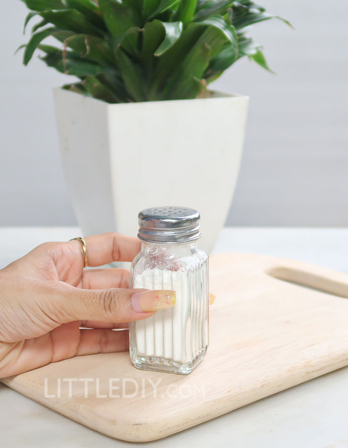 EASY TO MAKE DRY SHAMPOO to refresh hair and remove greasy buildup