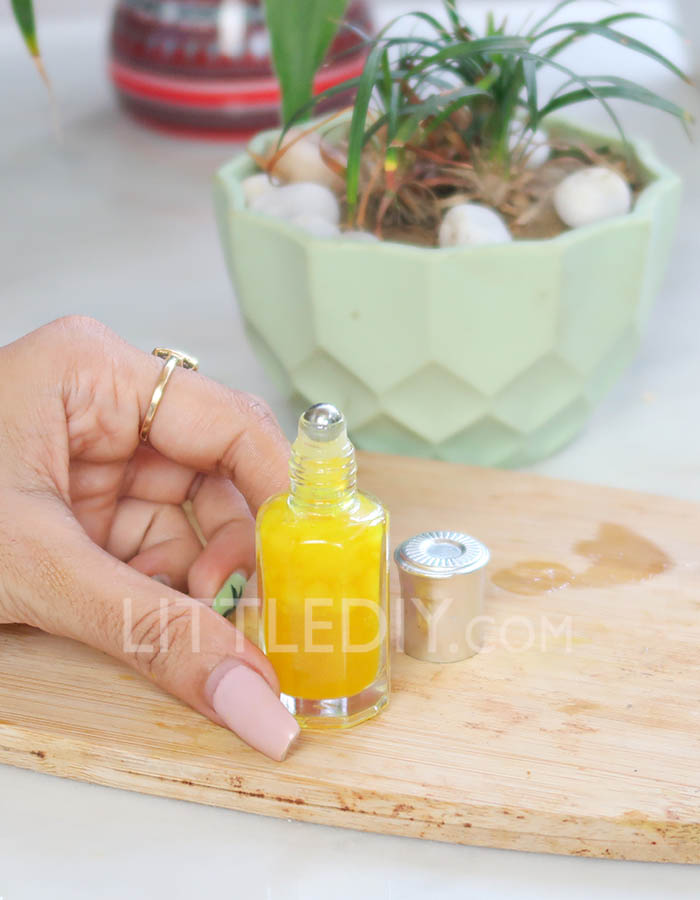 TURMERIC ROLL-ON EYE SERUM
