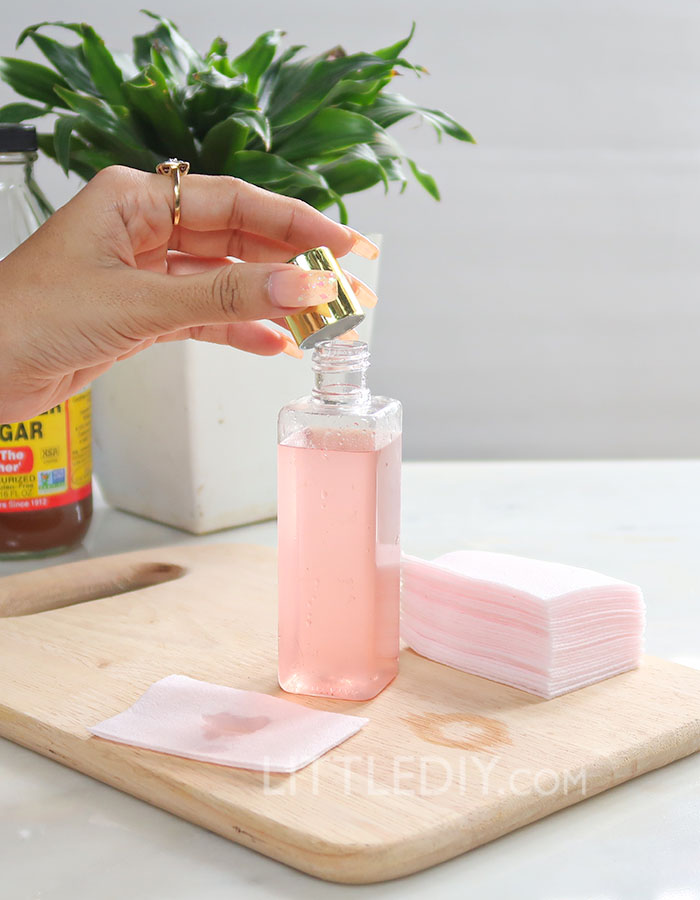 HOMEMADE CLEAR ACNE TONER