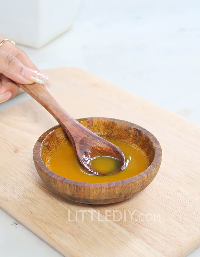 TURMERIC HAIR TREATMENT FOR DANDRUFF
