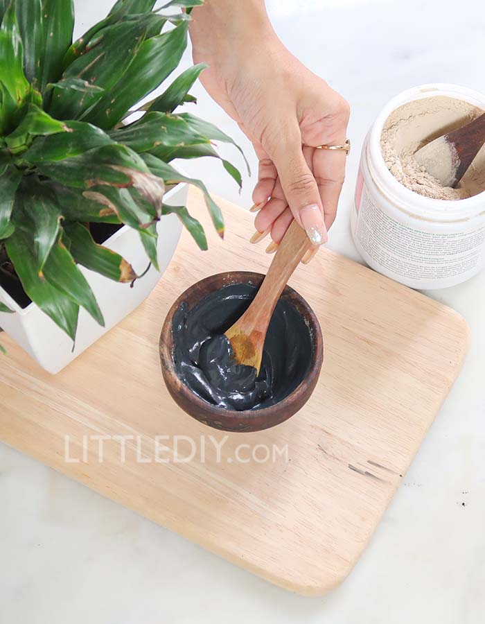 DETOX FACE MASK- FOR CLOGGED PORES, ACNE AND BLACK HEADS