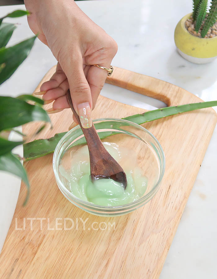 2-INGREDIENT ALOE FACIAL MOISTURIZER